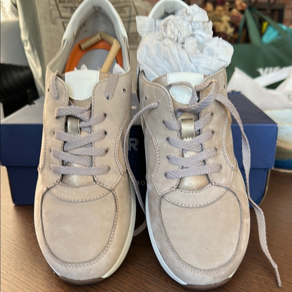 Women’s Beige Sneakers